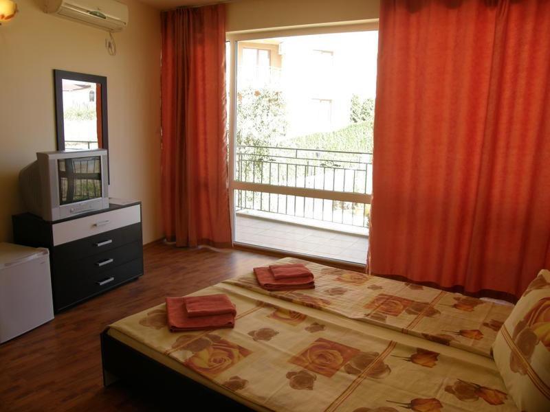 Family Hotel Dayana Beach シネモレツ エクステリア 写真