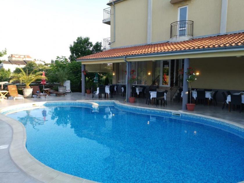Family Hotel Dayana Beach シネモレツ エクステリア 写真