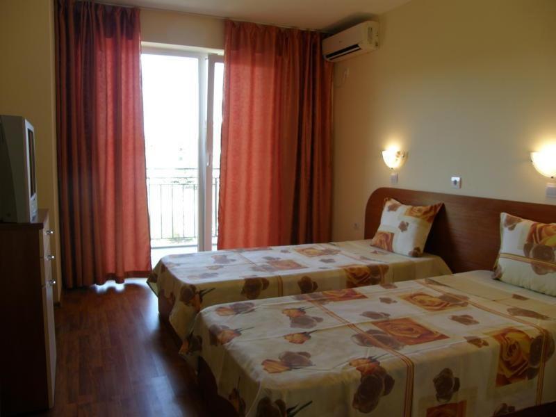 Family Hotel Dayana Beach シネモレツ エクステリア 写真