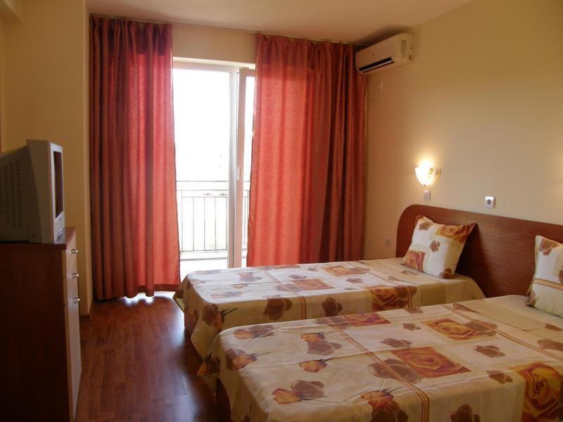 Family Hotel Dayana Beach シネモレツ エクステリア 写真