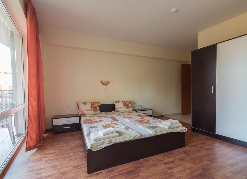 Family Hotel Dayana Beach シネモレツ エクステリア 写真