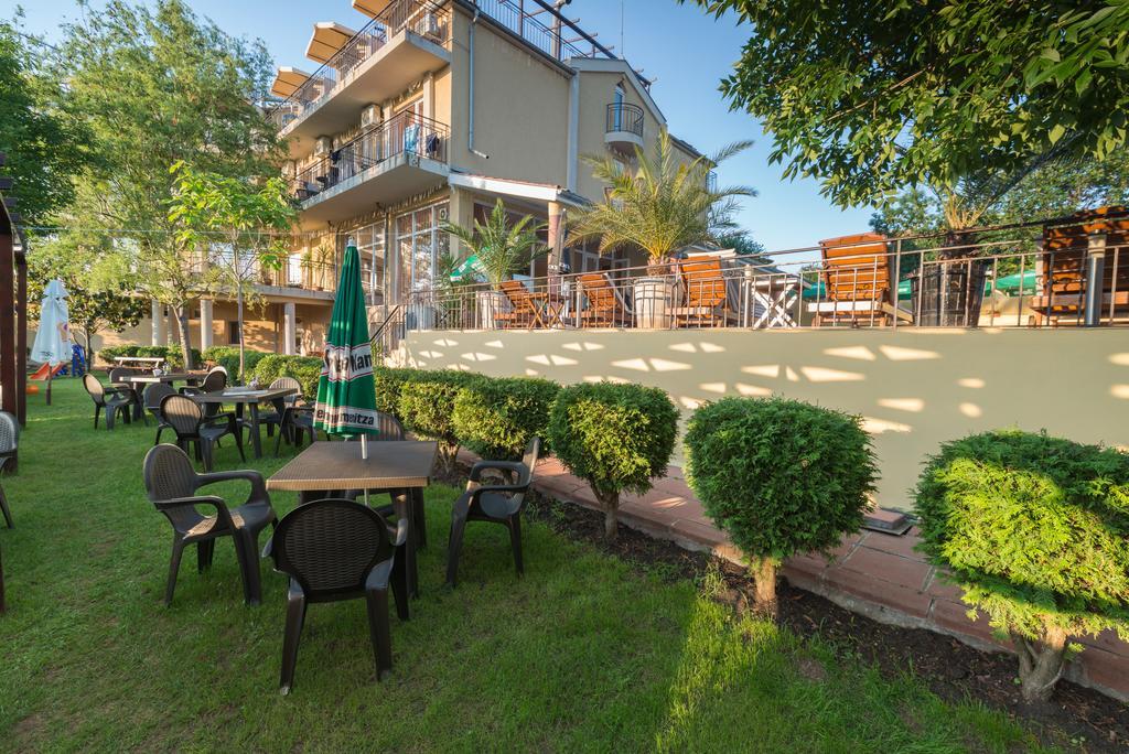 Family Hotel Dayana Beach シネモレツ エクステリア 写真