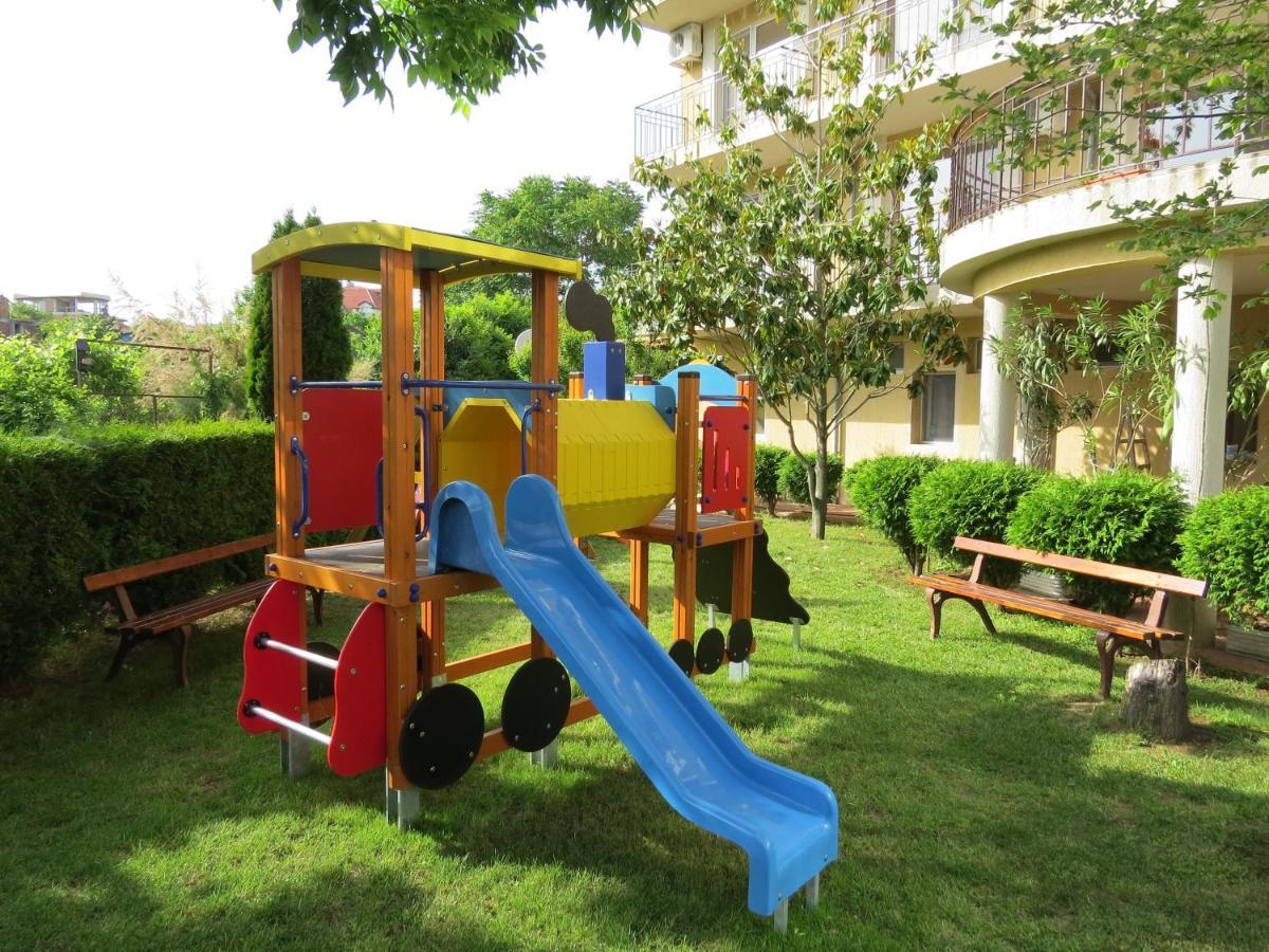 Family Hotel Dayana Beach シネモレツ エクステリア 写真
